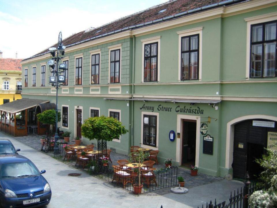 Arany Strucc Hotel Кёсег Экстерьер фото